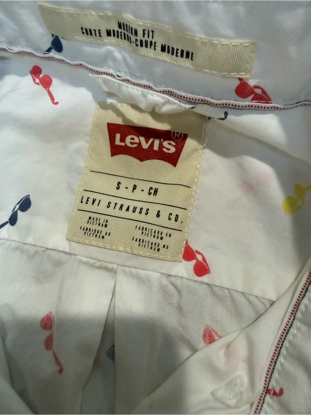 Levi's White Short-Sleeve Button-Down Shirt with Multicolor Sunglasses Print